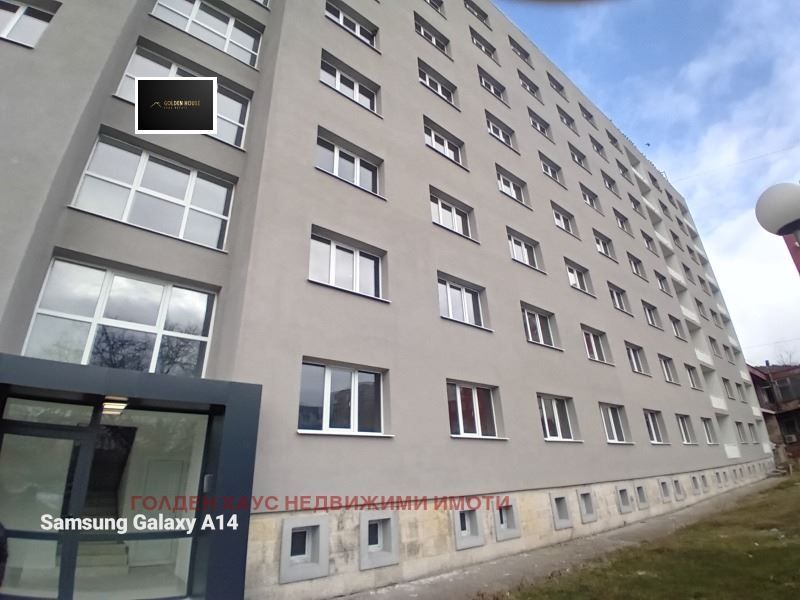 Продава се Двустаен апартамент в Перник, Изток - 54 кв.м за 966 €/кв.м - Снимка #2