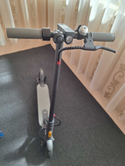 Trotineta Xiaomi impecabila.