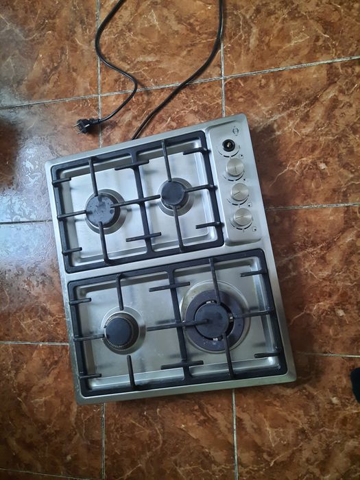 Продам плиту газовую