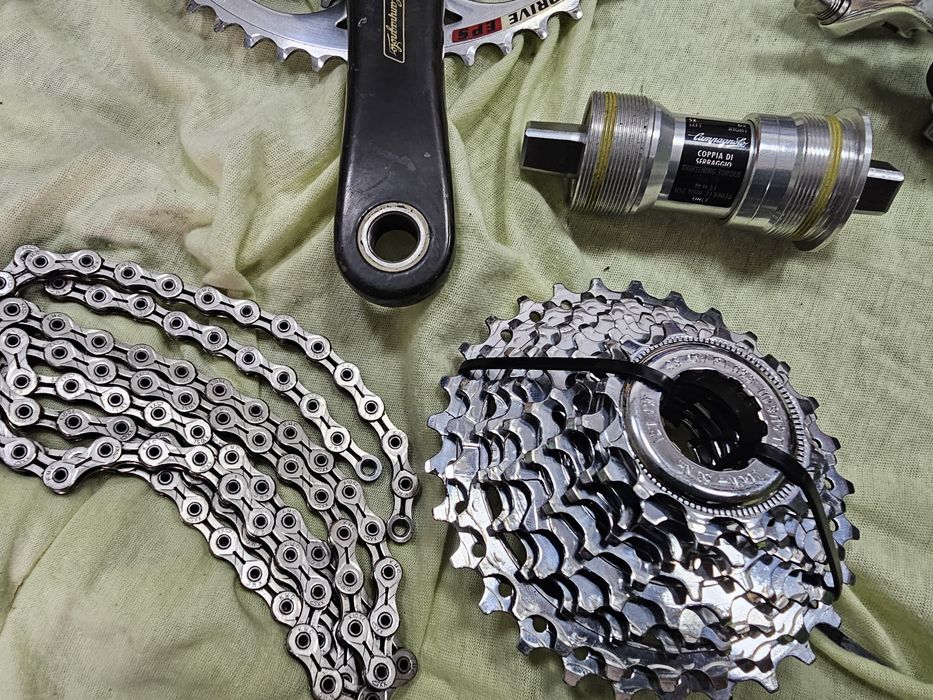 Vând set Campagnolo Record Titanium