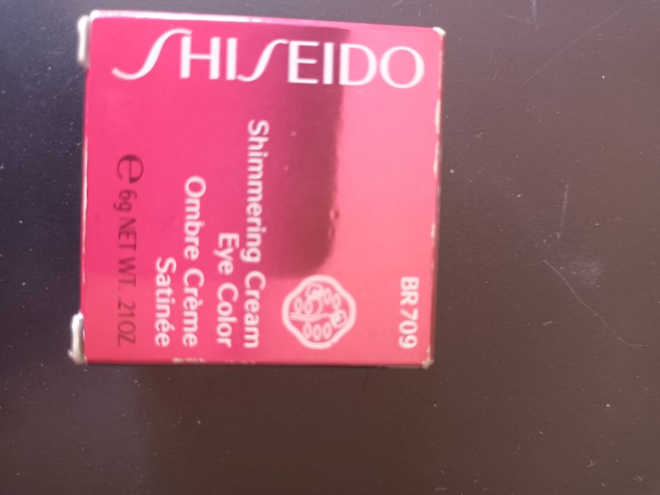 Нова спирала Dermacol с подарък  балсам за устни и сенки Shiseido