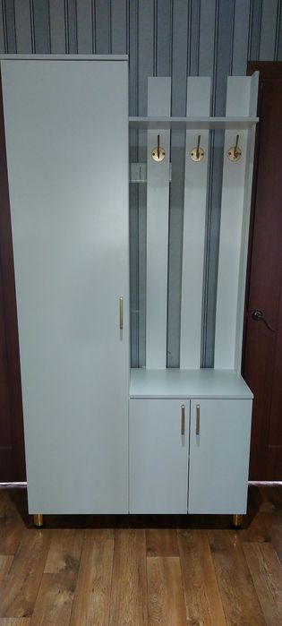 Прихожка. Вешалка с обувницей.