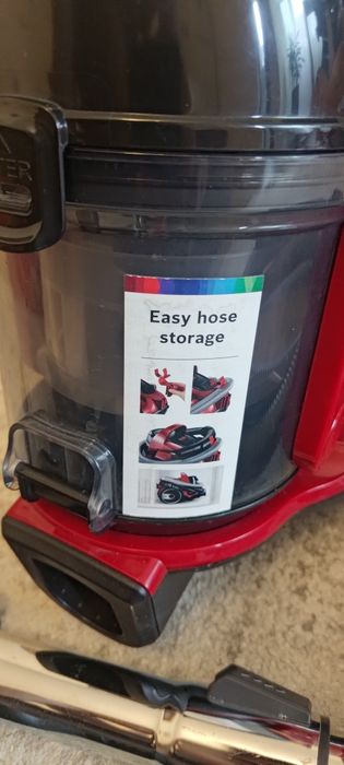 Aspirator fără sac  bosch