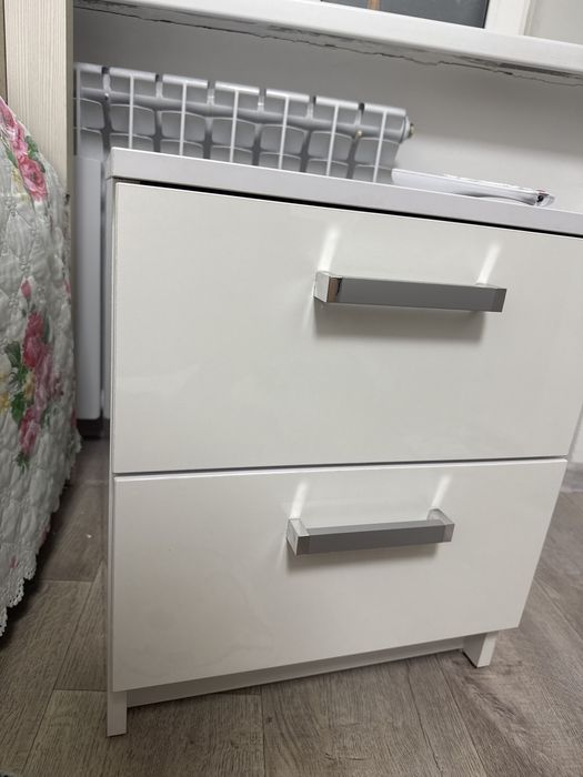 Срочнооо Продам тумбочку