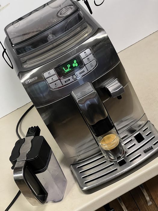 Кафемашина кафе автомат Saeco intelia evo Latte+ с гаранция