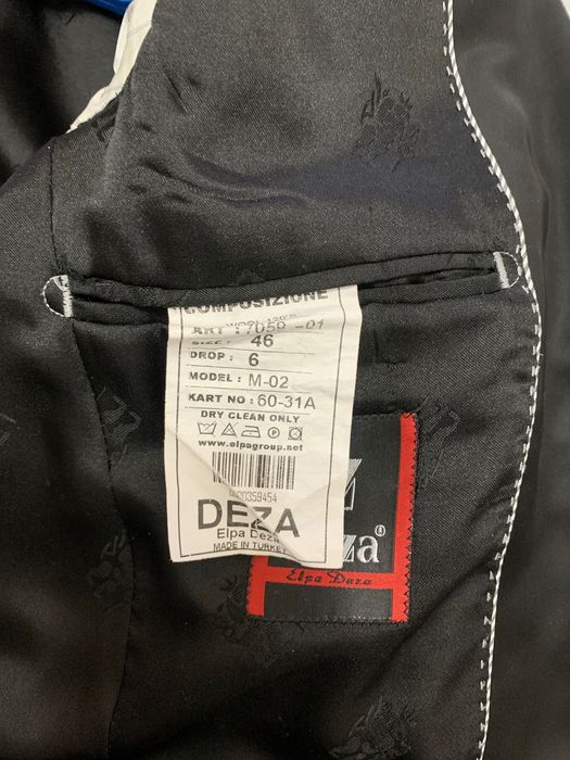 Продаю 2 костюма