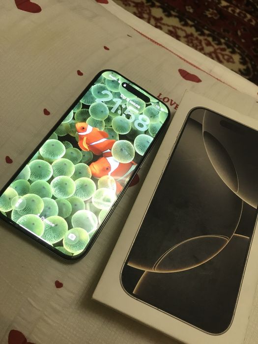 айфон 16про память 256 гб емкость 93 процента