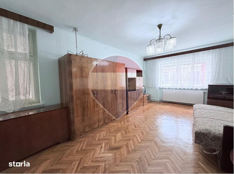 Apartament spațios-Zona Ultracentrală-Ideal studenti sau cupluri