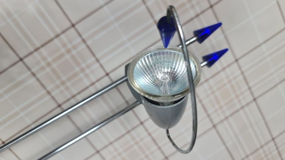 Продам светильник потолочный