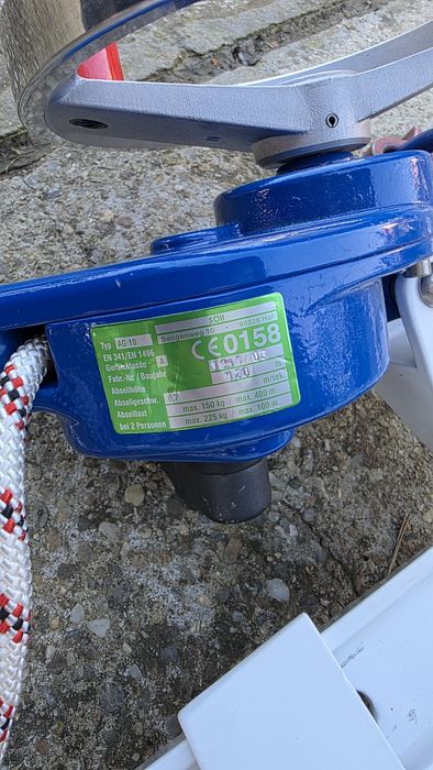 Echipament de salvare sau coborare  Nou