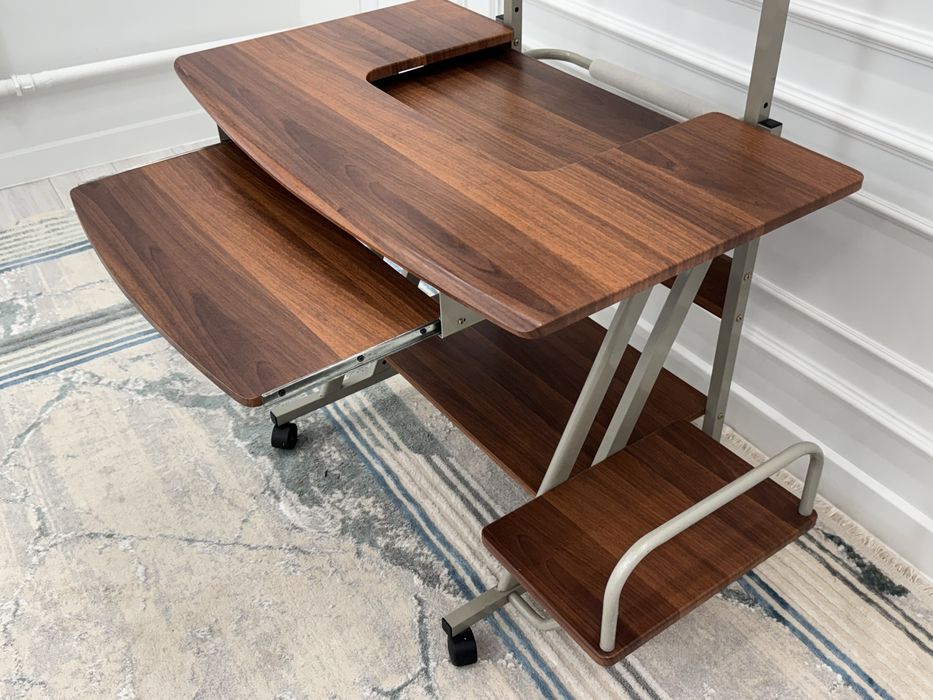 Стол компьютерный