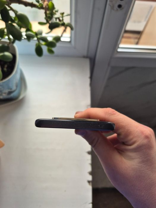 Продам телефон    Xonor x9b 5G