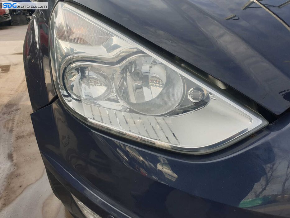 Far Dreapta cu Halogen Ford Galaxy 2 Facelift 2006 - 2015 [K4982]