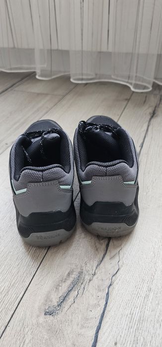 Почти нови.Спортни Adidas Terrex, непромокаеми Gore-Tex,