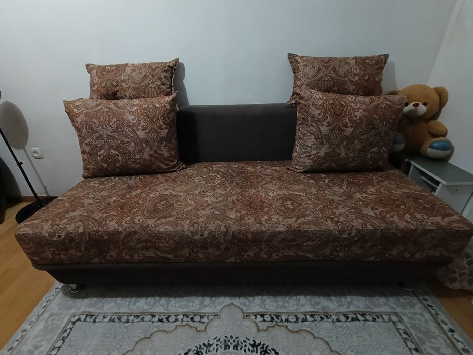 Диван раскладной.