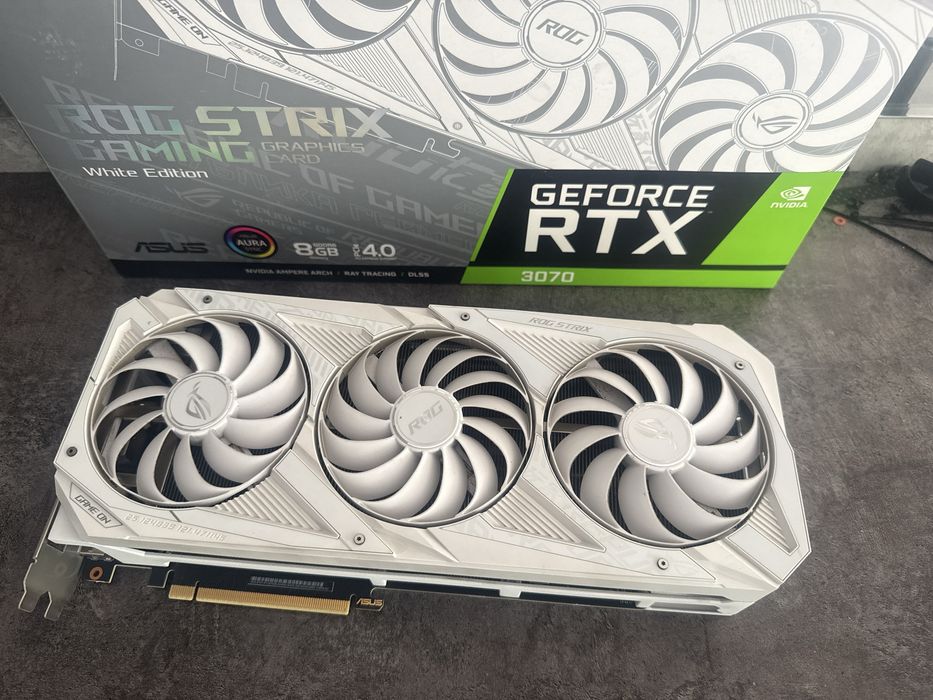 Видеокарта Asus rog strix 3070 обмен