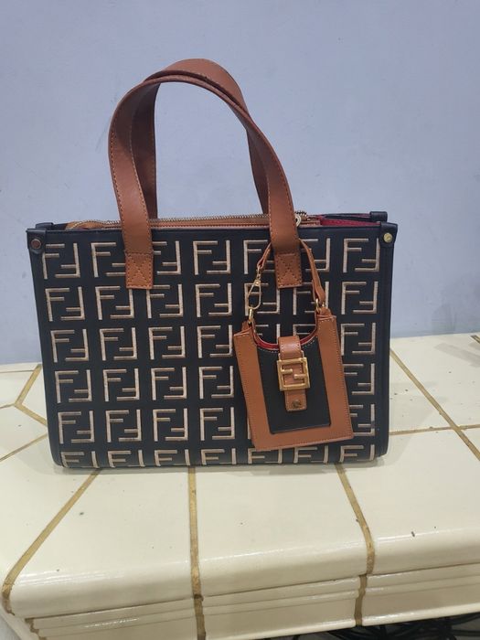 Дамска чанта Fendi