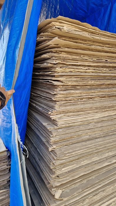 Картон листовой б.у.