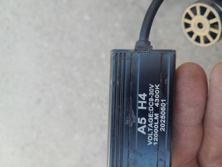 Продам лампочку  лед