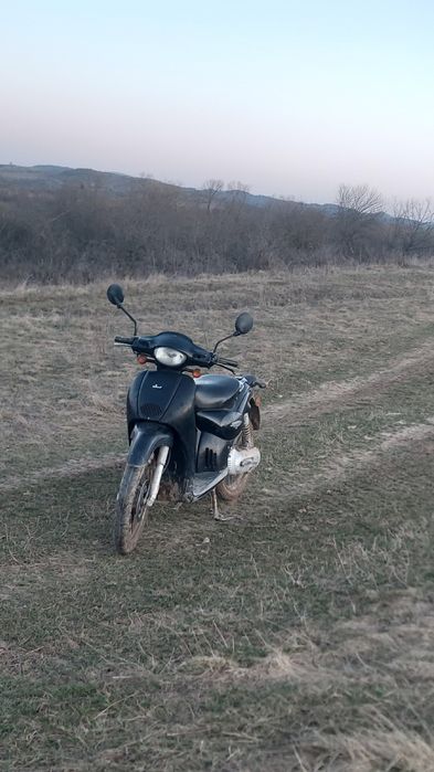 Vând aprilia scarabeo 49cc 2t fac și schimb