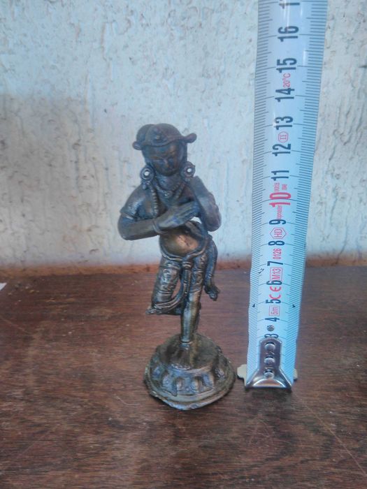 Продавам антикварна Индиска бронзова или месингова Склуптора на Богиня