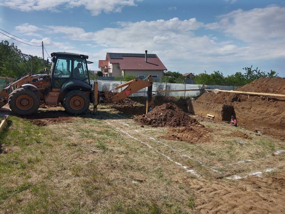 Lucrari, servicii cu buldoexcavator, excavator, miniincarcator.
