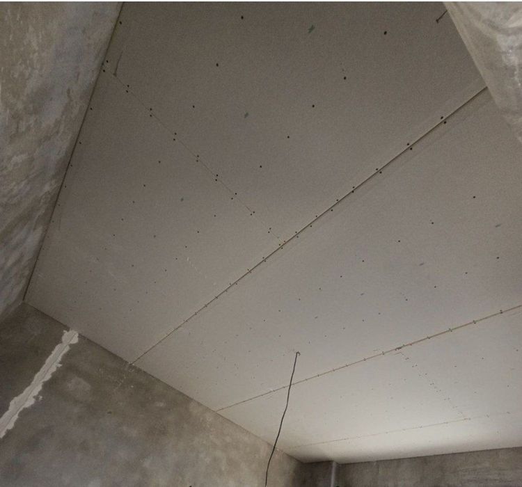 Plastik gipskardon usta