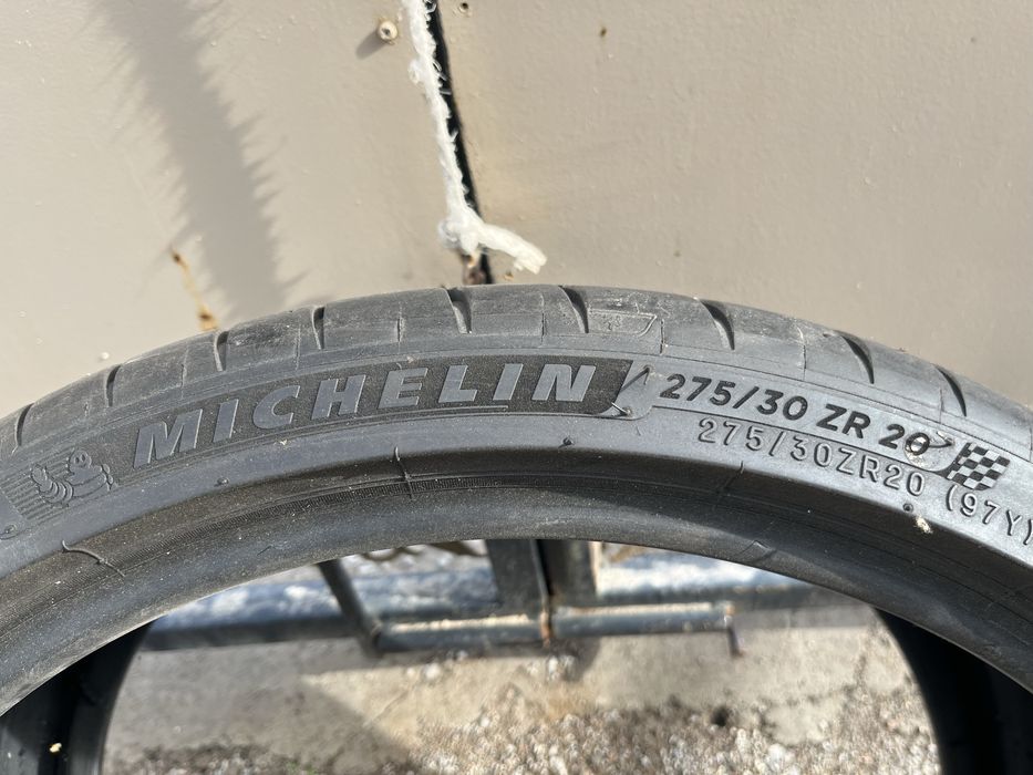 Продам покрышка MICHELIN