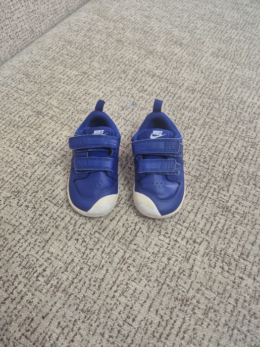 Adidasi Nike copii