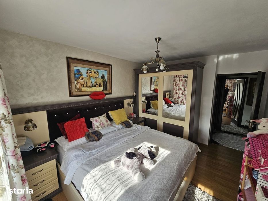 Vand apartament cu 2 camere decomandat