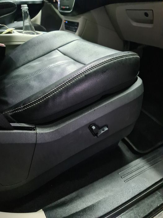 Vand Lancia Voyager 7 locuri