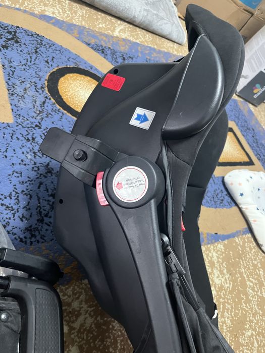 Детская коляска 3в1