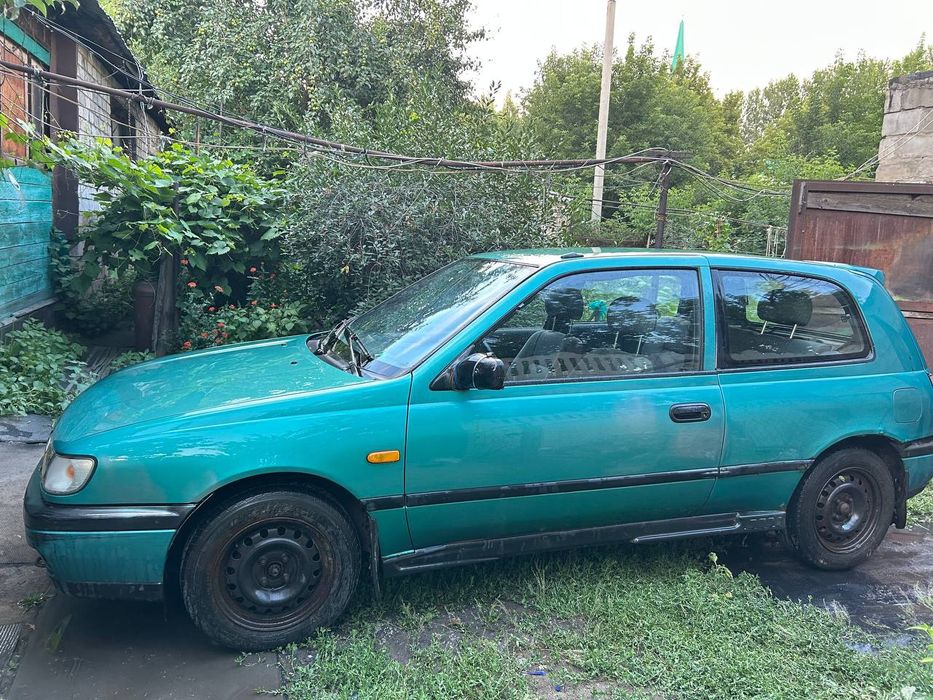 Nissan sunny n14