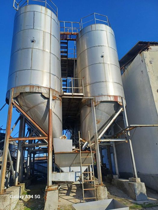 Съд от неръждаема стомана 38 куб. /за вино, вода, течна тор или силоз/