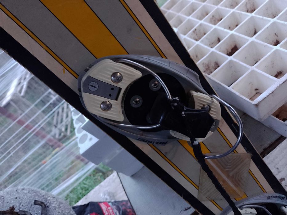 Сноуборд твърди автомати, ски с панти