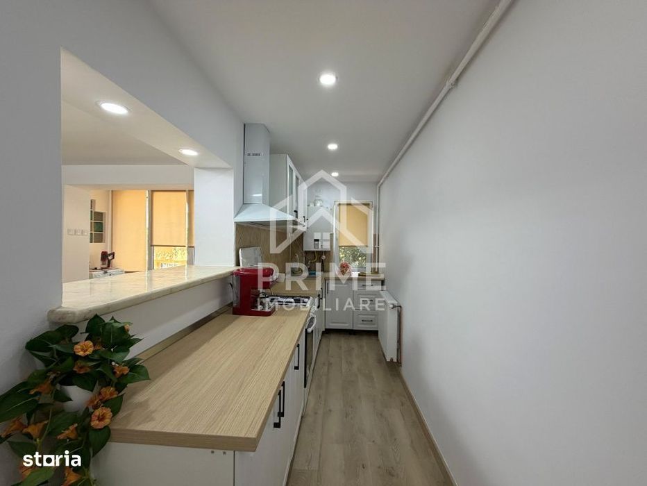 Apartament cu 3 camere, etaj 1/4, decomandat - Cetate