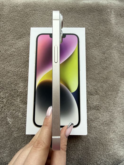 Продавам iphone 14 256 GB, бял като нов