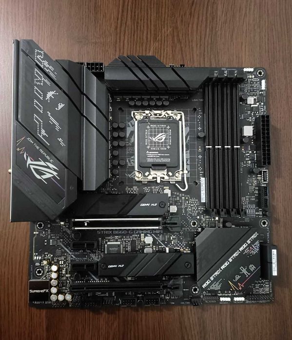 Placa de baza ASUS ROG STRIX B660-G GAMING WIFI socket 1700/DDR5