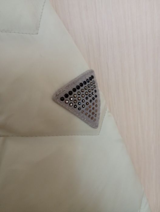 Дамско пухено яке Guess