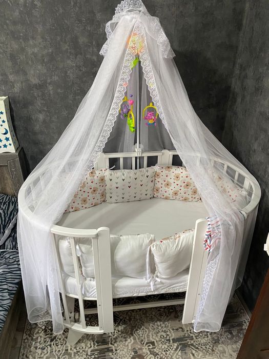 Продам манеж с маятником