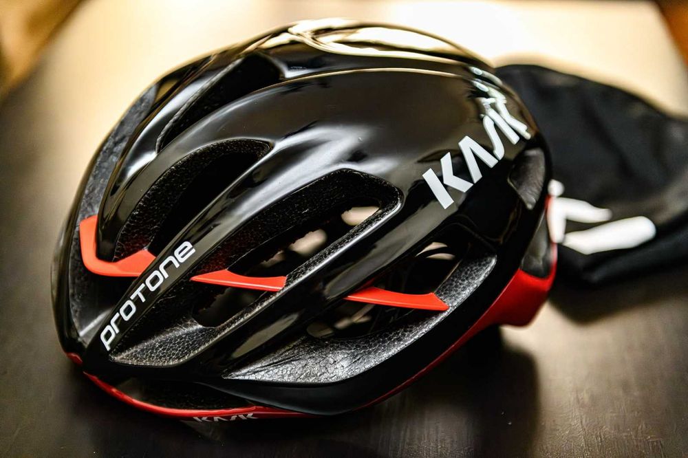 kask protone L ( 58-62cm )