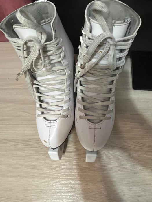 Продам коньки Graf Montana