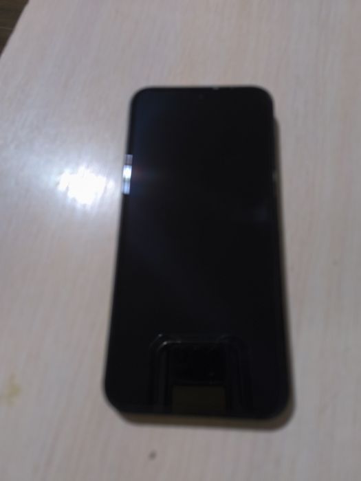 смартфон One Plus 15