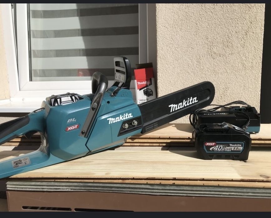 Drujba Makita BL motor IPX4 40v li-on max încărcător cu două baterii