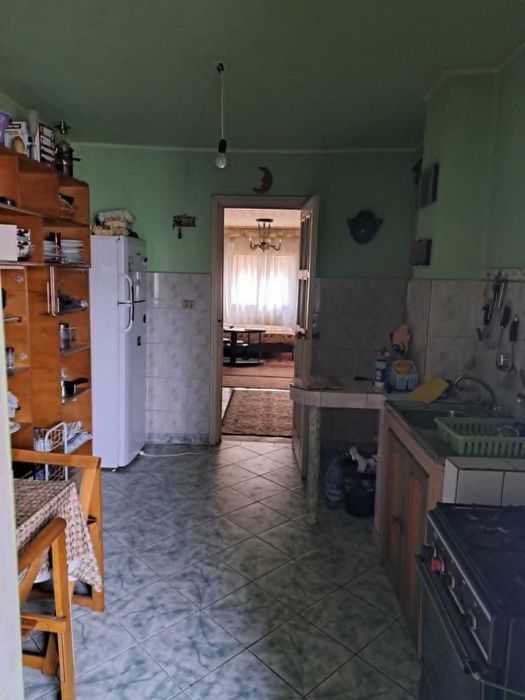 Apartament 3 camere decomandate, etaj 3, in Comanesti