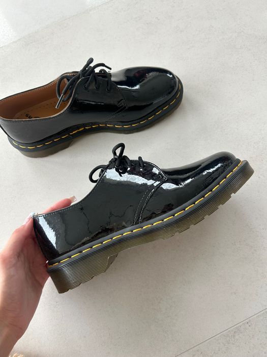Pantofi negri din piele