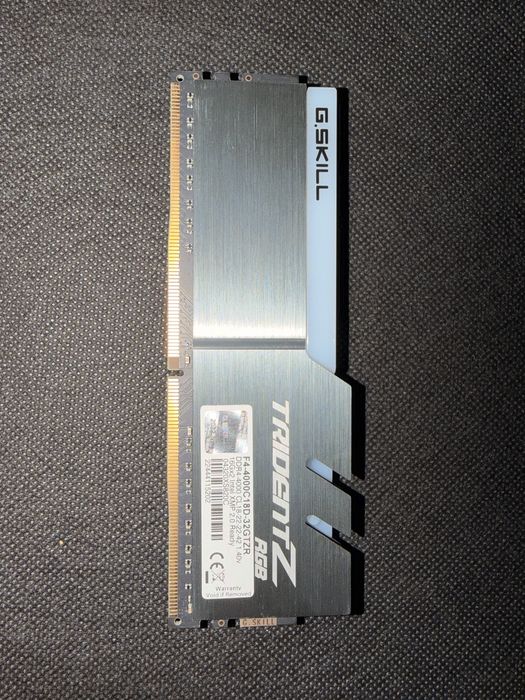 RAM G.SKILL Trident Z RGB F4-4000C18D-32GTZR(32GB, 2x16 GB, DDR4-4000)
