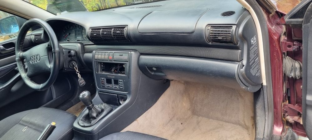 Audi A4 B5 1.8 ADR 1996g Ръчка НА ЧАСТИ