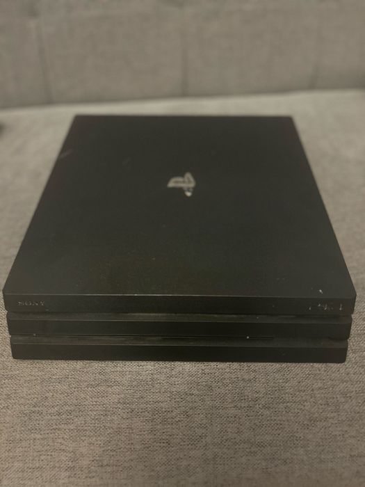 Ps4 foarte bun cu toate cablurile