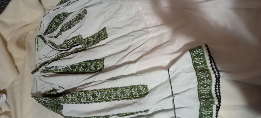 Cămăși și articole artizenale